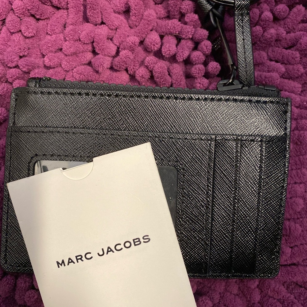 Marc Jacobs Women's Snapshot Top Zip Multi Wallet great condition like new
